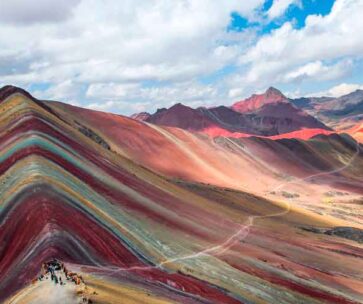 Cuatrimotos en la Montaña de Colores