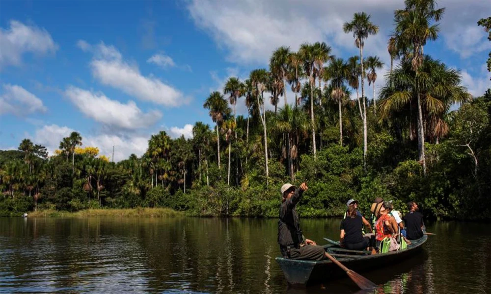 Tour Puerto Maldonado & Lago Yacumama 4 Días / 3 Noches