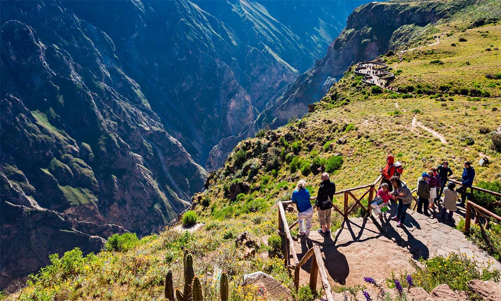 Tour Cañón del Colca Conexión Taquile 3D/2N