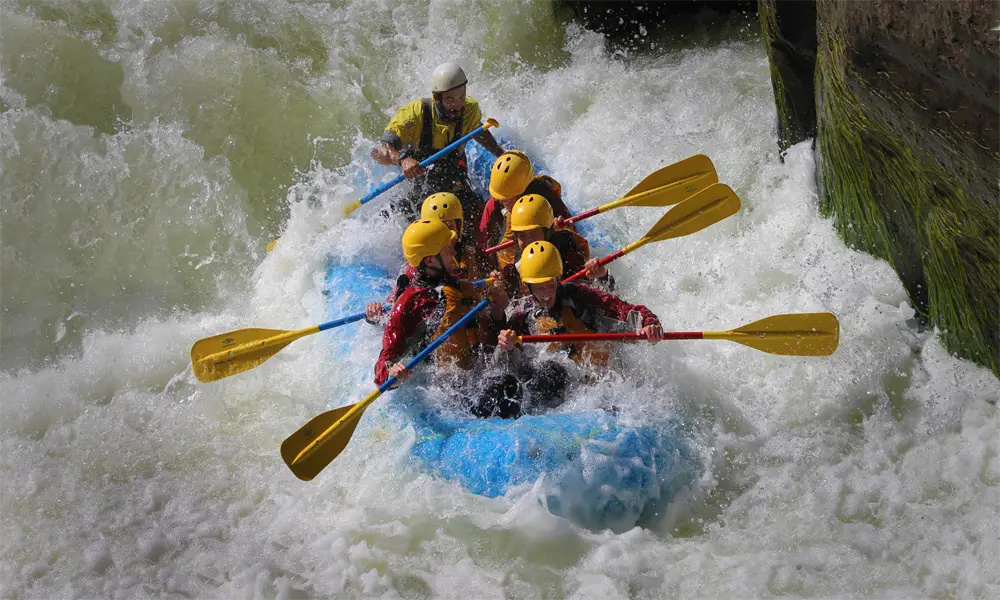 Tour de rafting en el río Chili, aventura en Arequipa