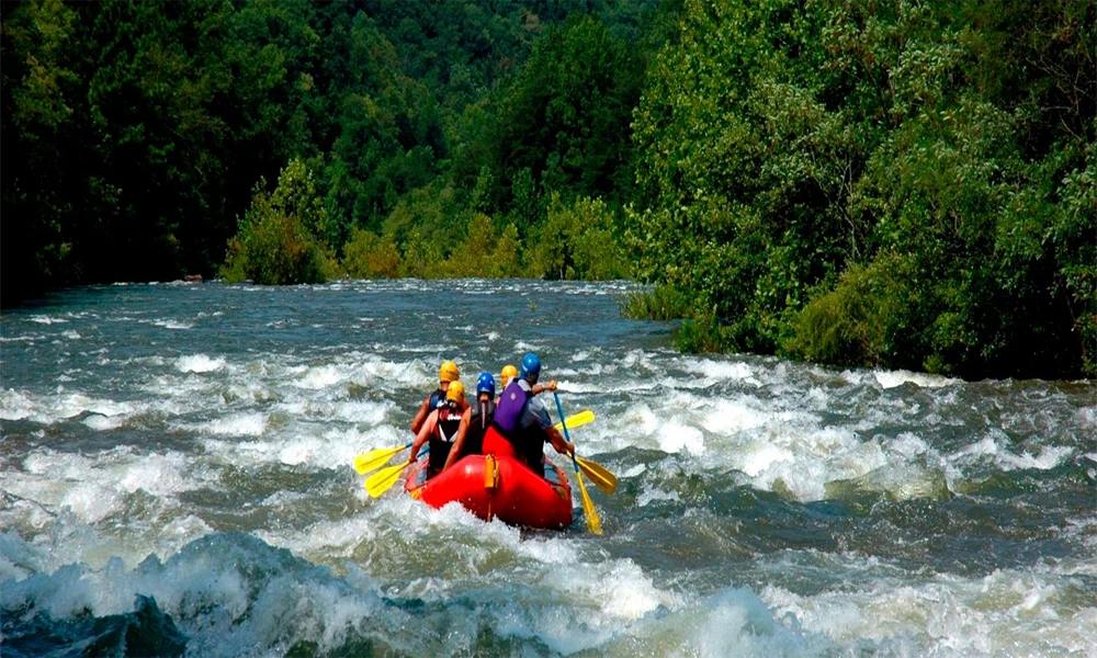 Tour de rafting en el río Chili, aventura en Arequipa