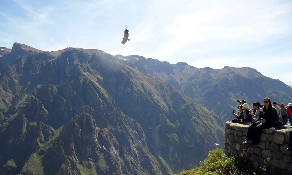 Tour Cañón del Colca Conexión Taquile 3D/2N