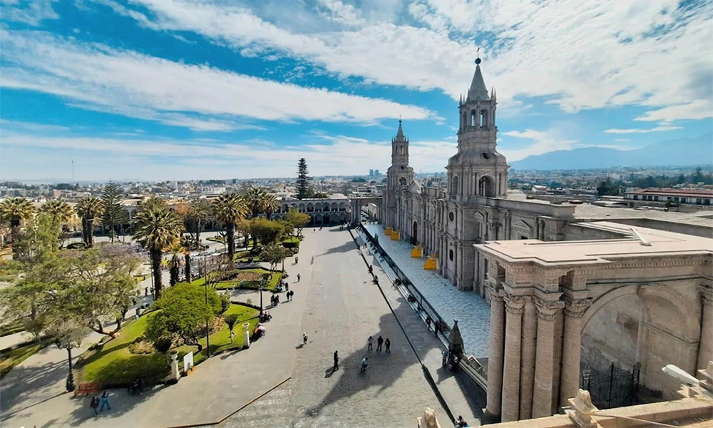 Arequipa City Tour – Cañón del Colca – Ruta del Sillar (3D/2N)