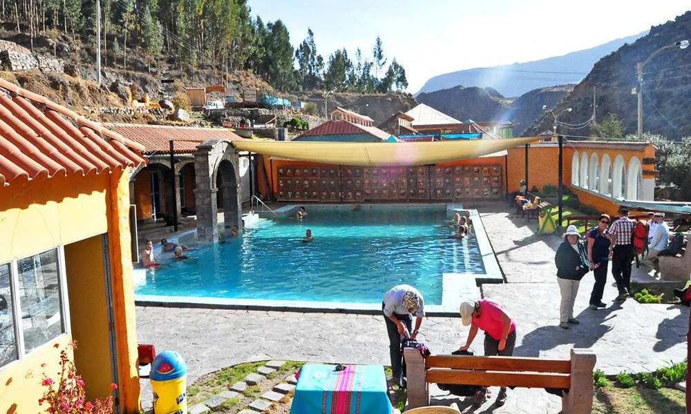 Tour Cañón del Colca Conexión Taquile 3D/2N