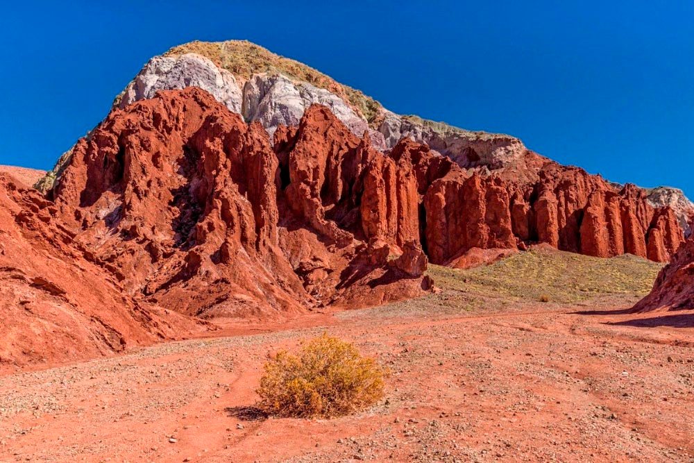 Live the Rainbow Valley Experience